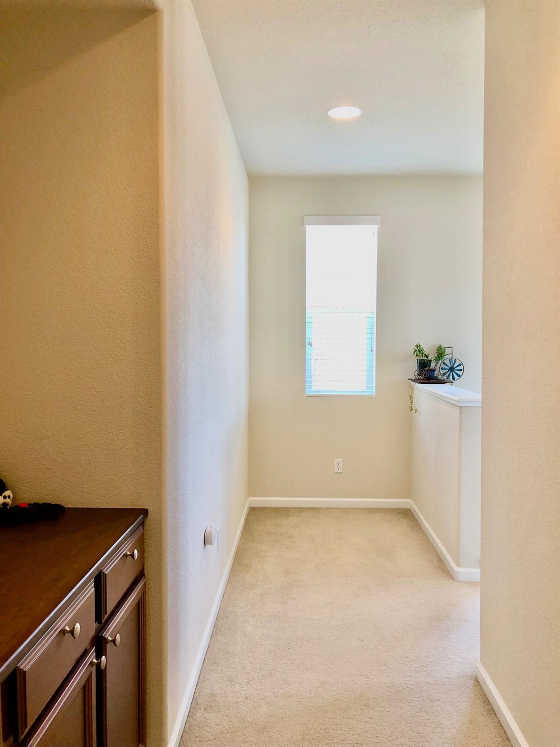 Detail Gallery Image 19 of 35 For 4060 Hellenic Dr, Sacramento,  CA 95826 - 3 Beds | 2/1 Baths