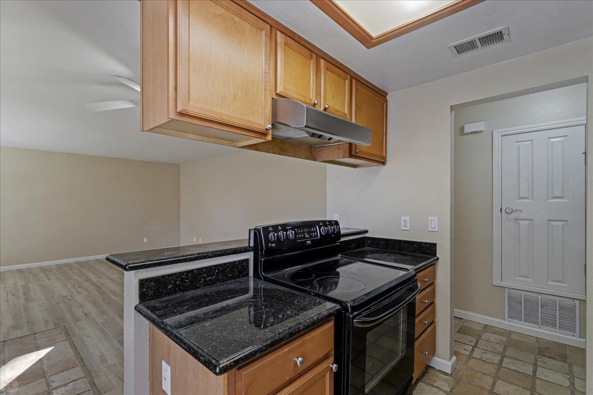 Detail Gallery Image 10 of 38 For 3909 Dale Rd #C,  Modesto,  CA 95356 - 2 Beds | 2 Baths