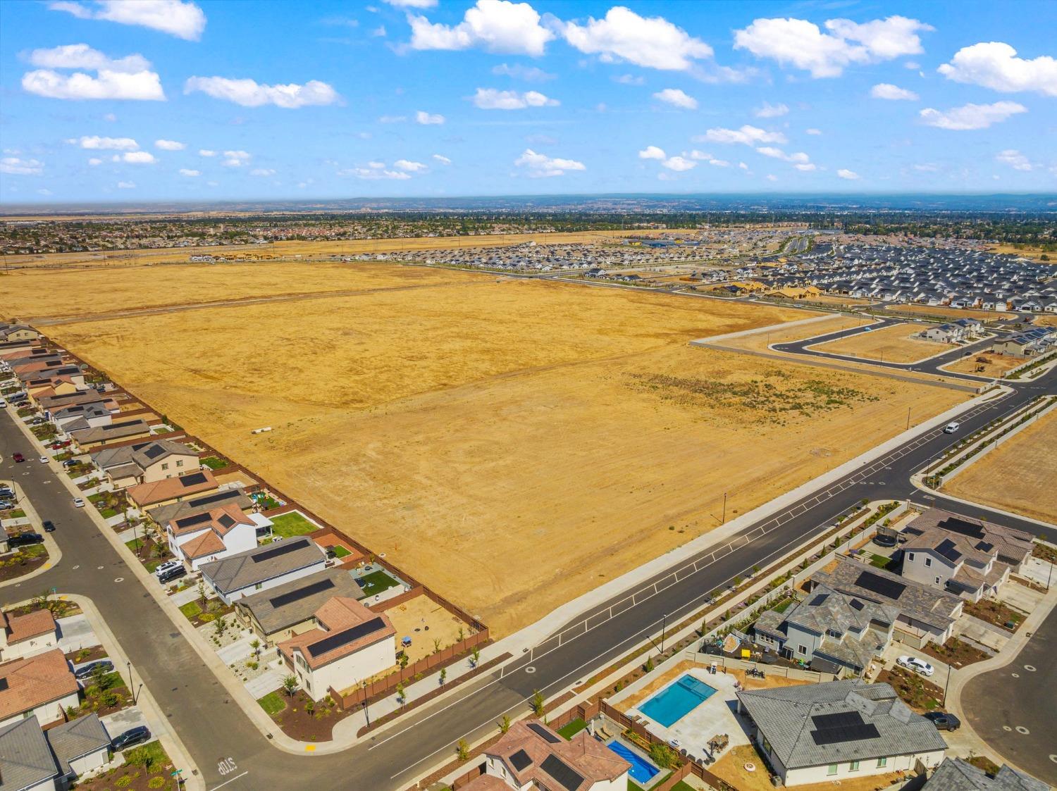 Detail Gallery Image 68 of 70 For 6016 Oberlander Dr, Roseville,  CA 95747 - 4 Beds | 3/1 Baths