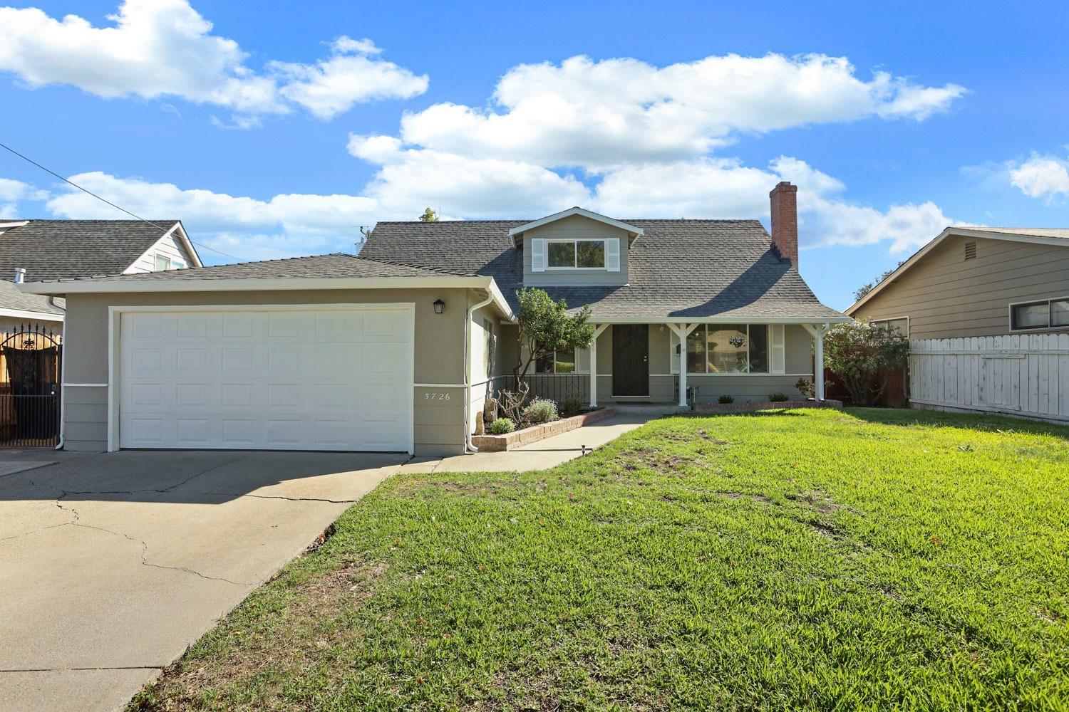 Detail Gallery Image 5 of 49 For 5726 Linda Sue Dr, Stockton,  CA 95207 - 4 Beds | 3 Baths