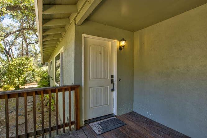 Detail Gallery Image 4 of 61 For 9280 Highway 26, Mokelumne Hill,  CA 95245 - 3 Beds | 2 Baths