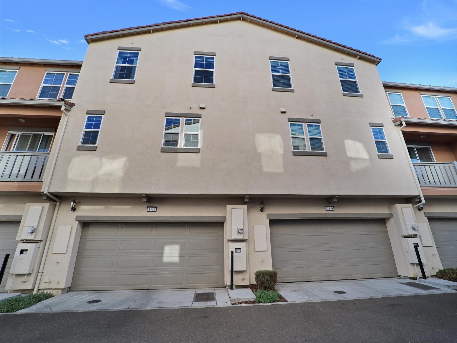 Detail Gallery Image 94 of 97 For 4474 Louvre Ln, Sacramento,  CA 95834 - 4 Beds | 3/1 Baths