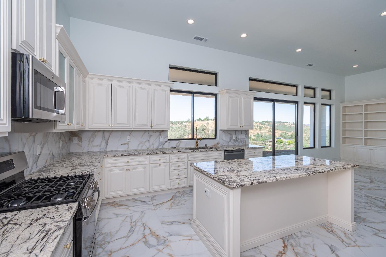 Detail Gallery Image 12 of 38 For 2099 Harlan Dr, El Dorado Hills,  CA 95762 - 3 Beds | 2 Baths