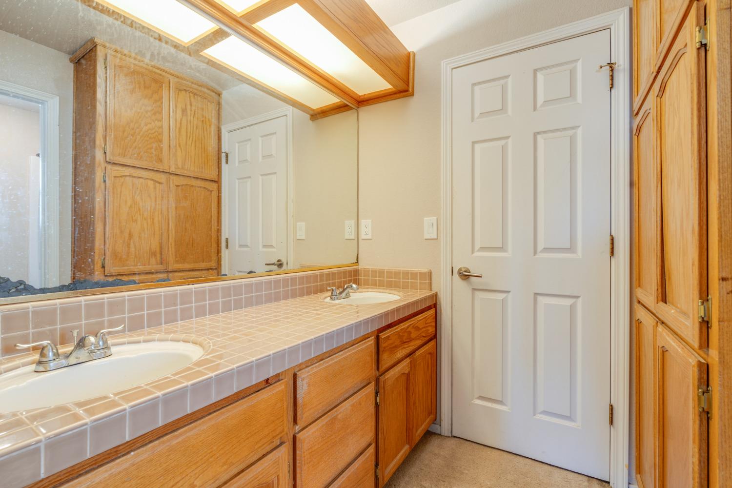 Detail Gallery Image 36 of 38 For 2912 Massachusetts Way, Modesto,  CA 95355 - 3 Beds | 2/1 Baths