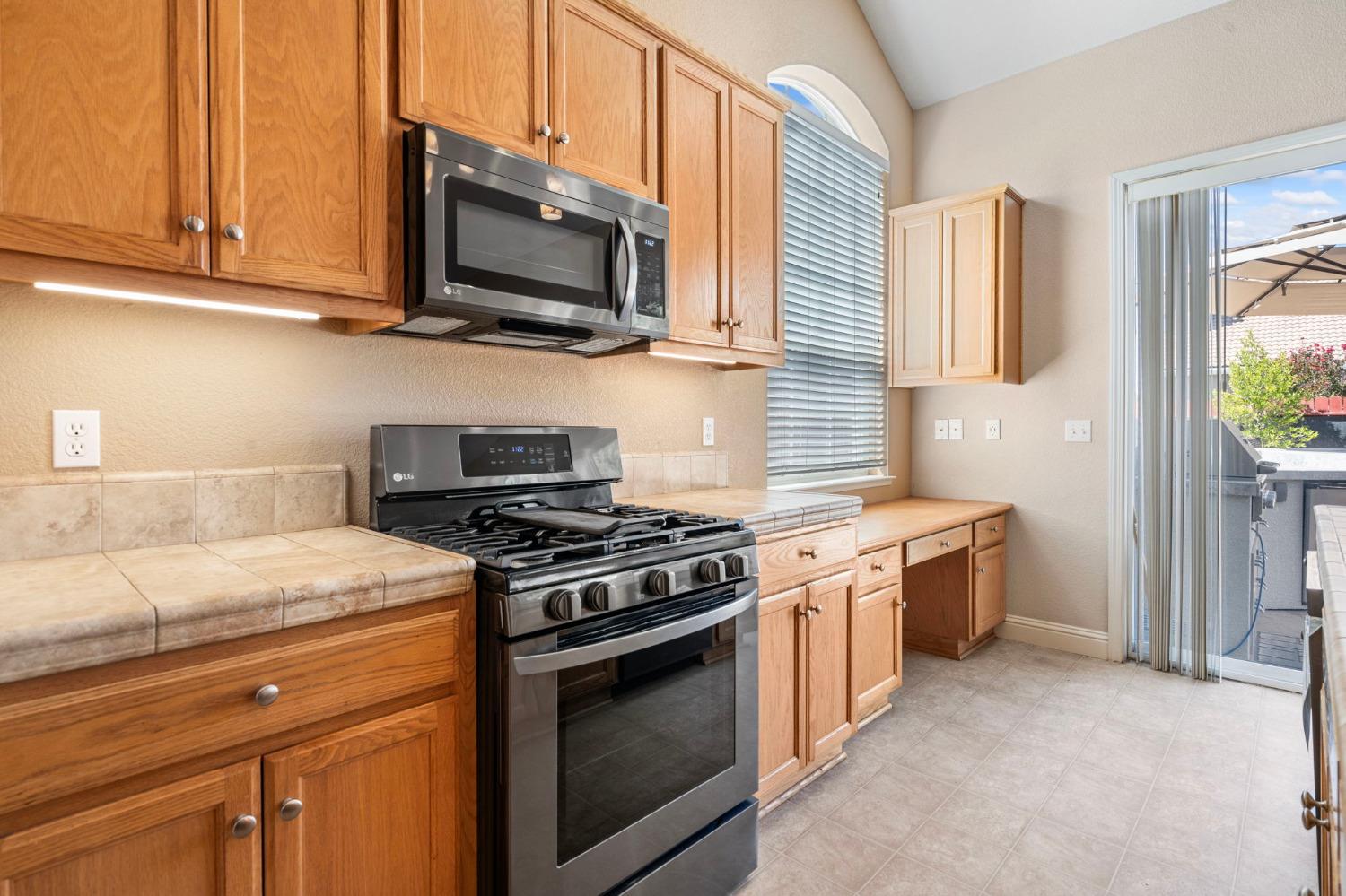 Detail Gallery Image 16 of 35 For 1271 Grange Way, Ripon,  CA 95366 - 3 Beds | 2/1 Baths