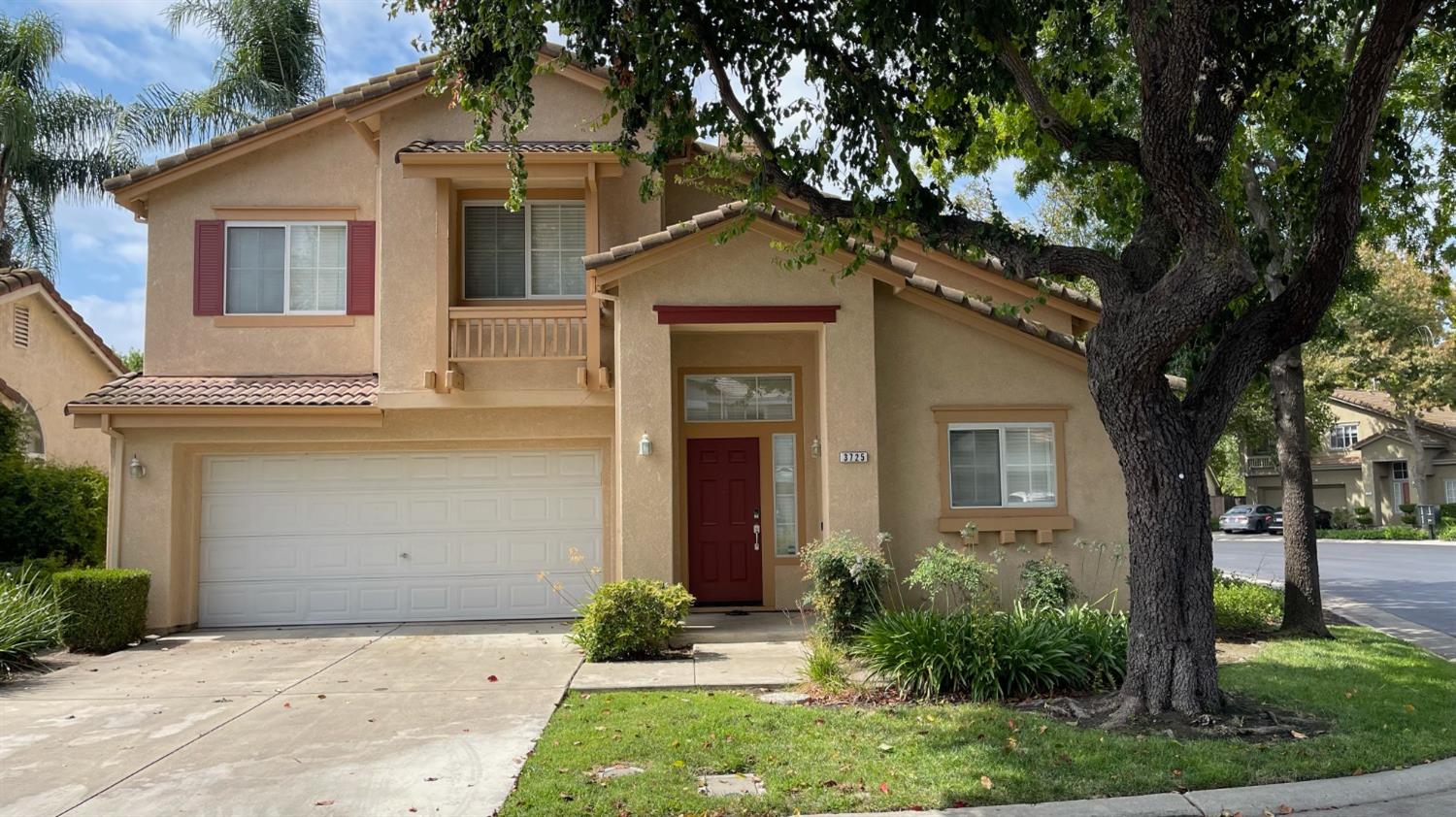 Detail Gallery Image 1 of 19 For 3725 Whispering Creek Cir, Stockton,  CA 95219 - 3 Beds | 2 Baths