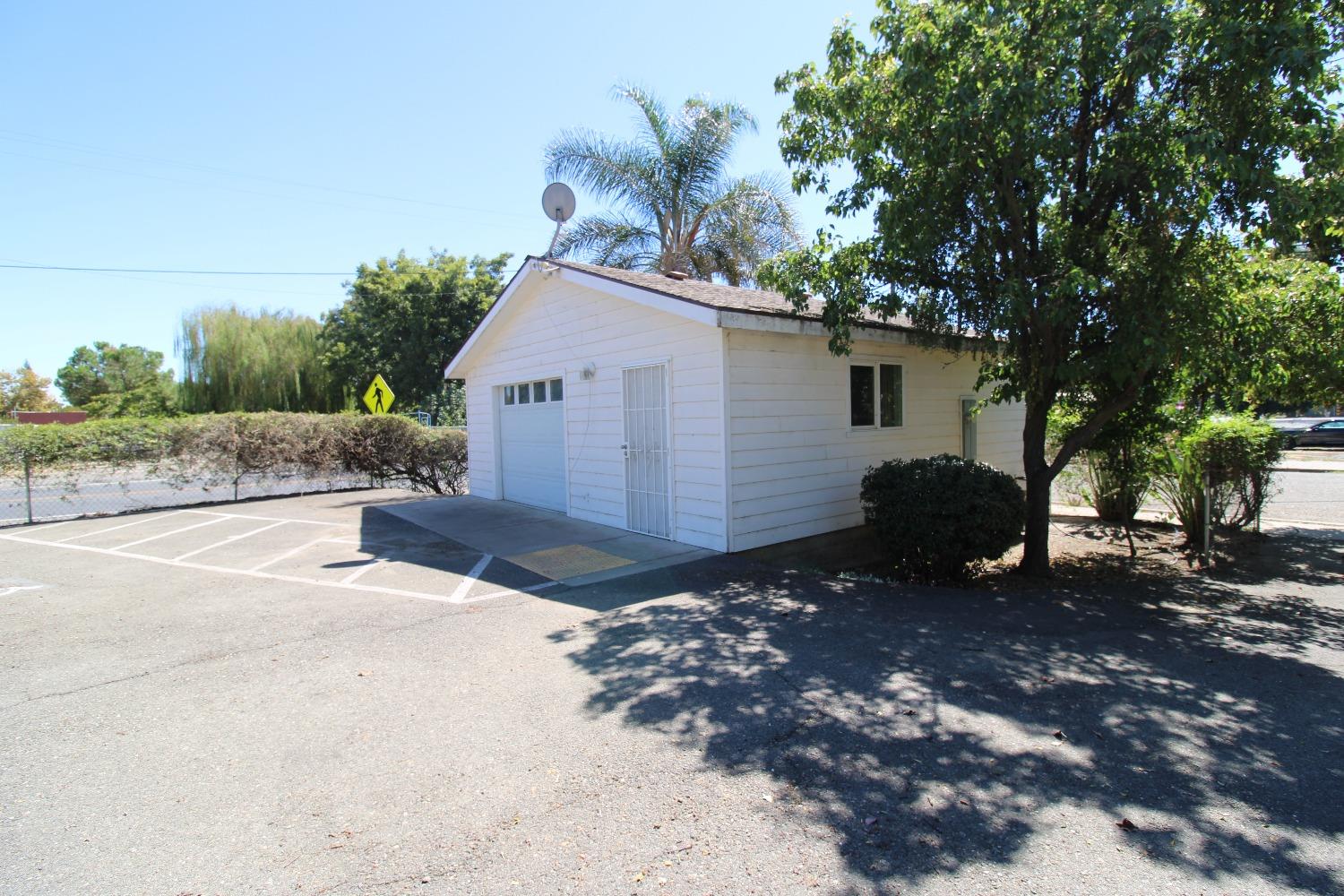 Detail Gallery Image 6 of 30 For 42184 3rd St, Knights Landing,  CA 95645 - 2 Beds | 2 Baths