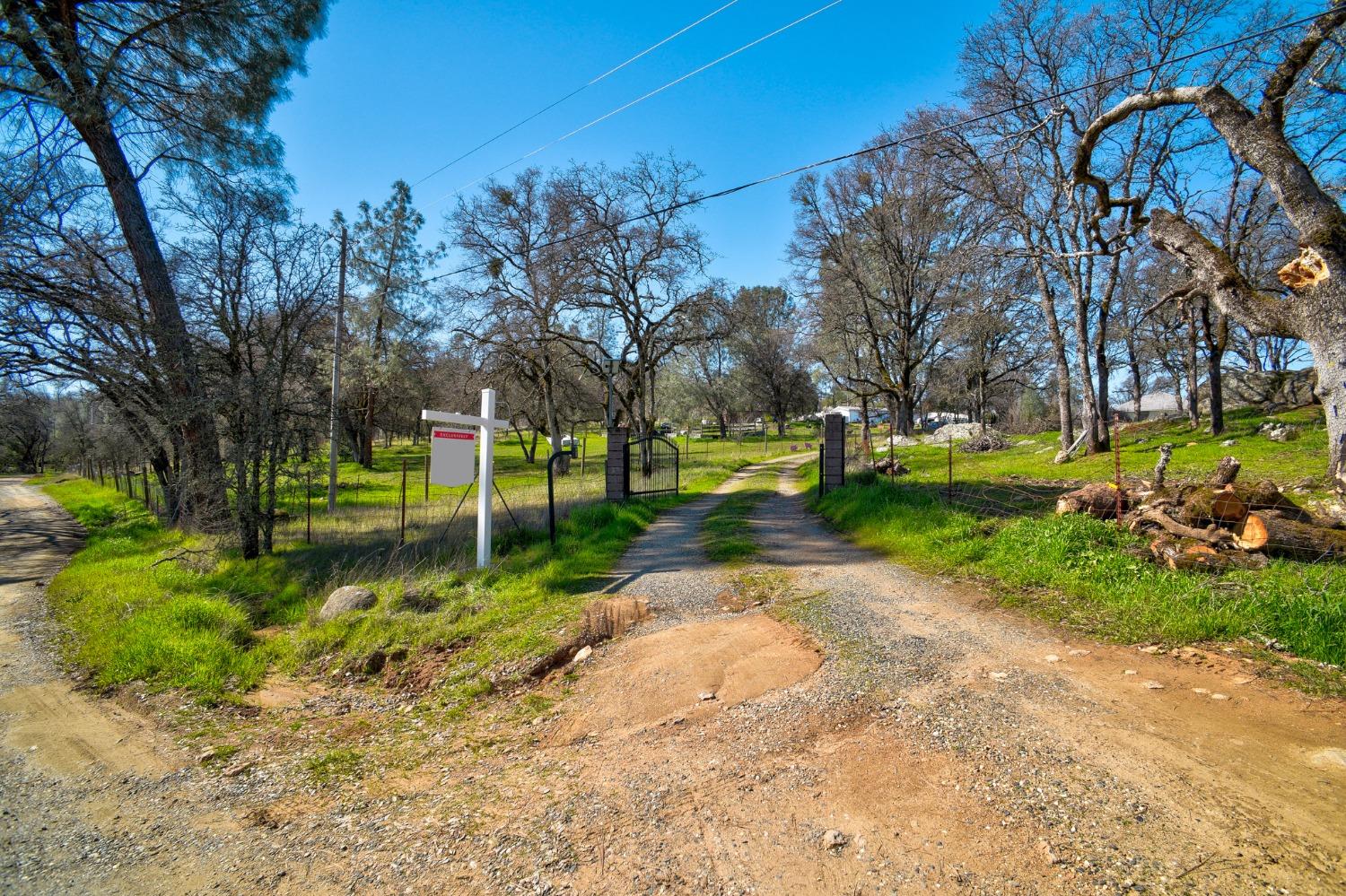 Detail Gallery Image 5 of 59 For 300 Stoney Oaks Blvd, Oroville,  CA 95966 - 3 Beds | 2 Baths