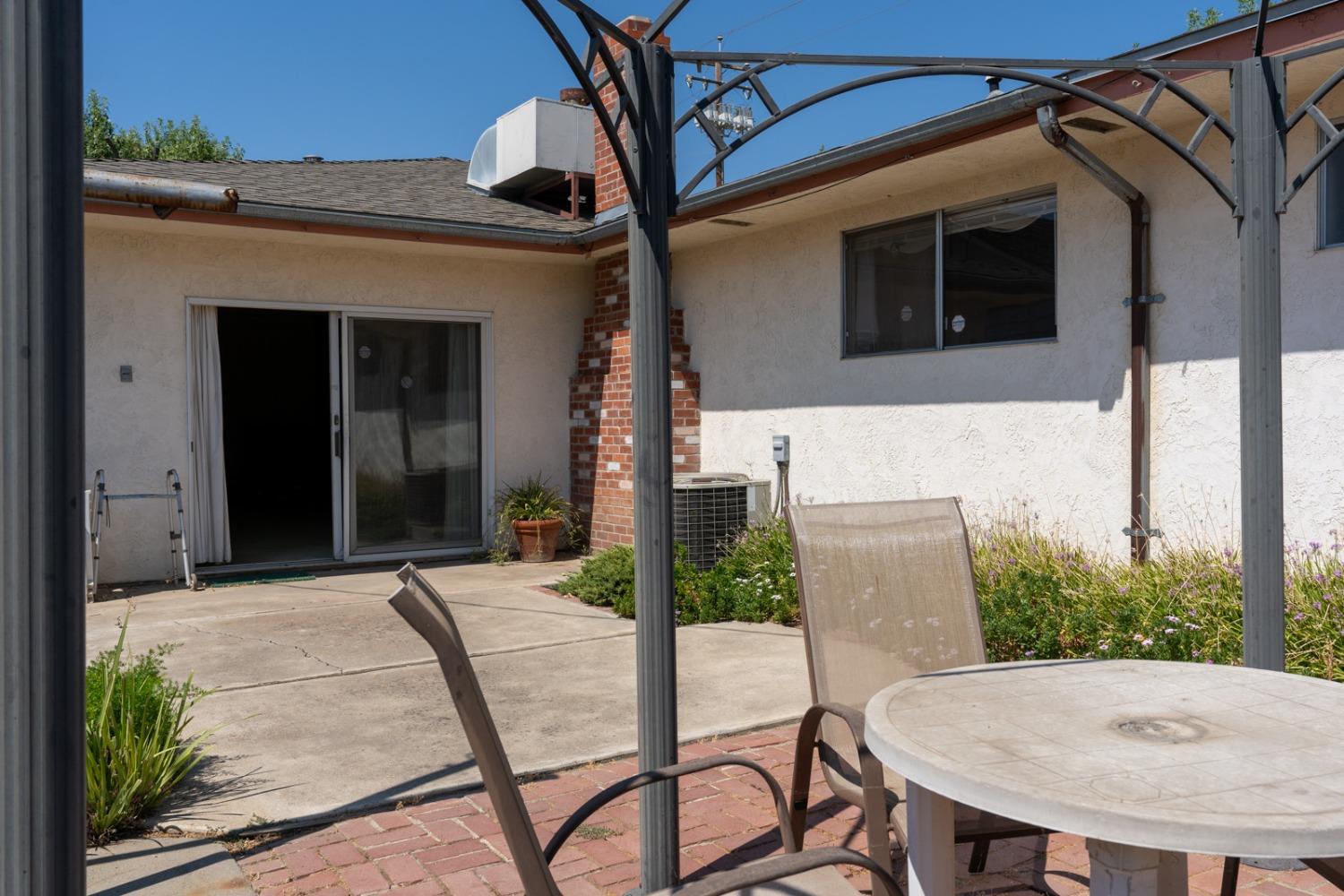 Detail Gallery Image 38 of 47 For 245 W K, Los Banos,  CA 93635 - 3 Beds | 2 Baths