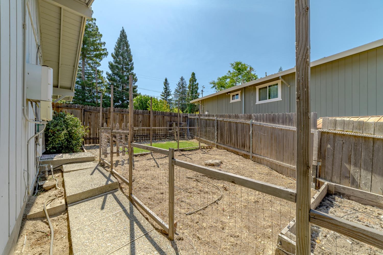 Detail Gallery Image 37 of 63 For 8290 E Granite Dr, Granite Bay,  CA 95746 - 3 Beds | 2/1 Baths