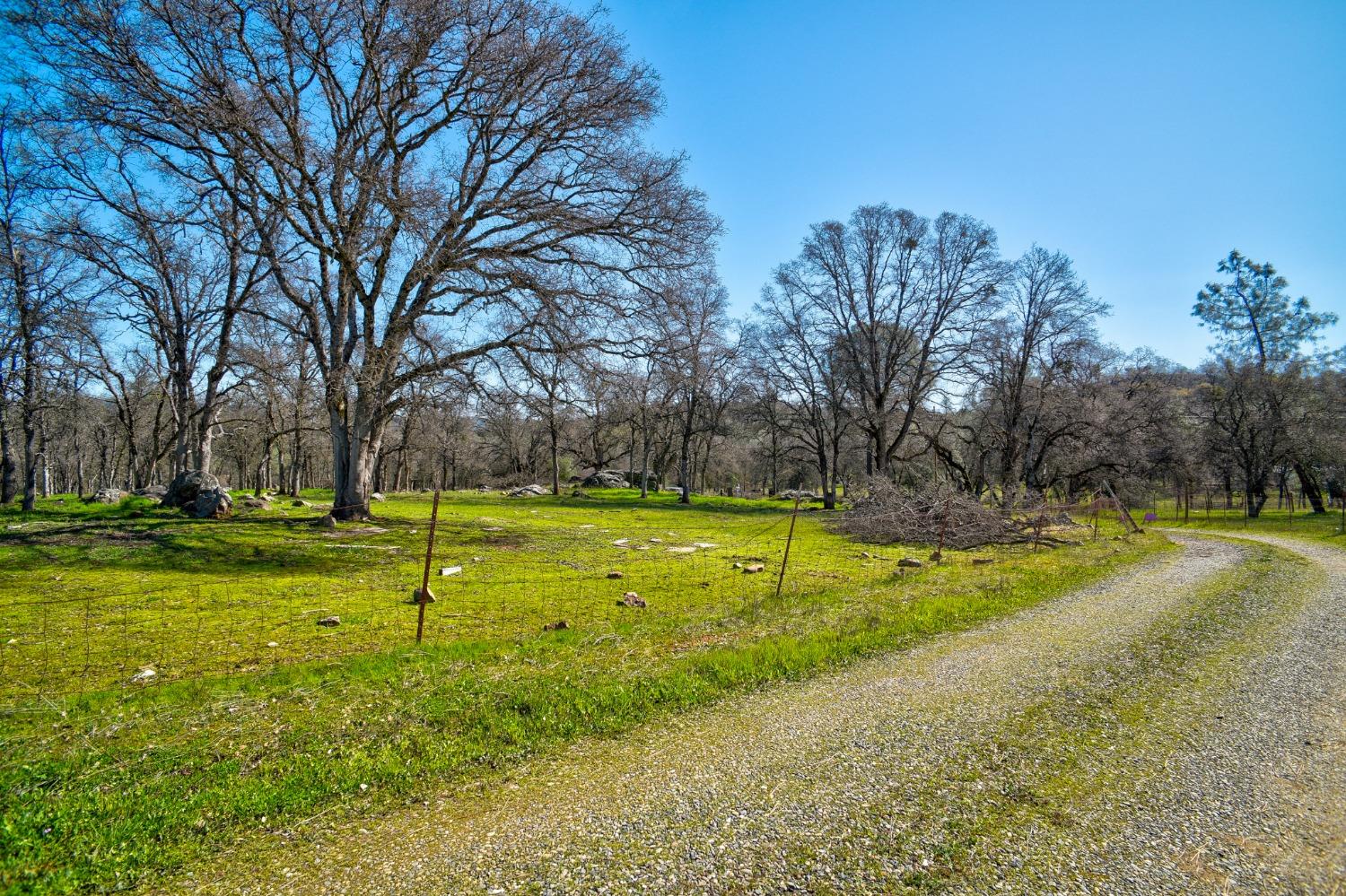 Detail Gallery Image 14 of 59 For 300 Stoney Oaks Blvd, Oroville,  CA 95966 - 3 Beds | 2 Baths