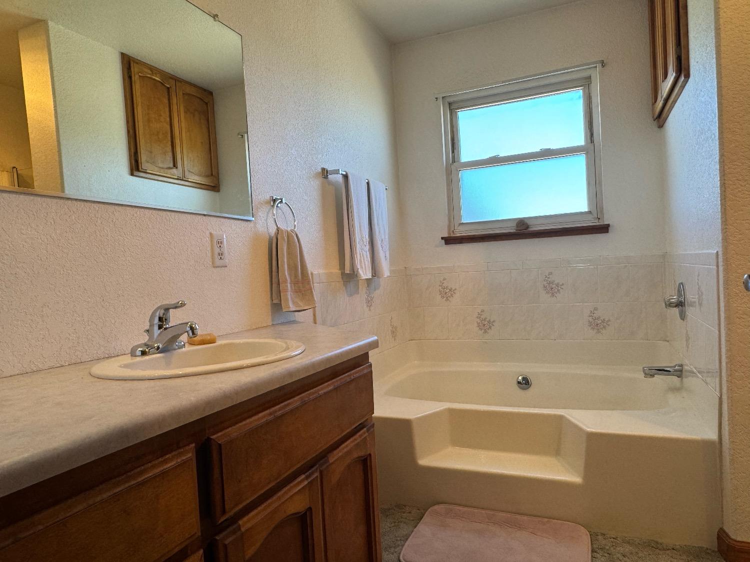 Detail Gallery Image 11 of 13 For 2084 County Road X, Glenn,  CA 95943 - 3 Beds | 2 Baths