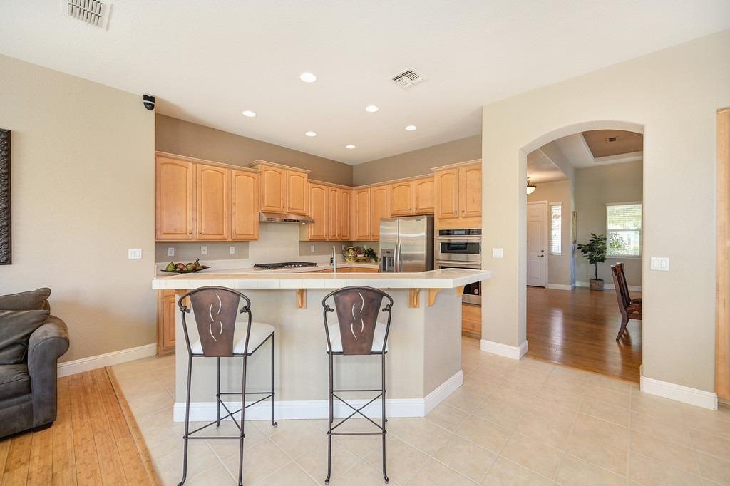 Detail Gallery Image 15 of 49 For 2209 Stockman Cir, Folsom,  CA 95630 - 4 Beds | 2 Baths