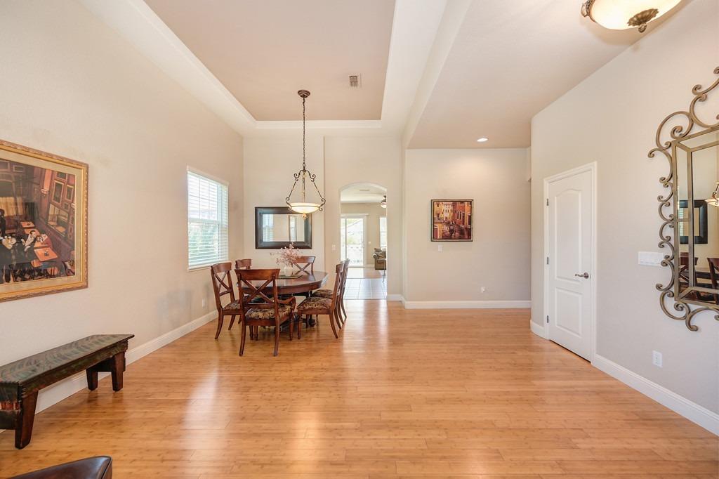 Detail Gallery Image 10 of 49 For 2209 Stockman Cir, Folsom,  CA 95630 - 4 Beds | 2 Baths