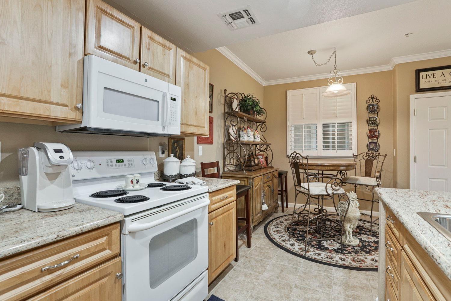 Detail Gallery Image 14 of 37 For 1360 W Shady Lane Ln #0615,  Turlock,  CA 95382 - 2 Beds | 2 Baths