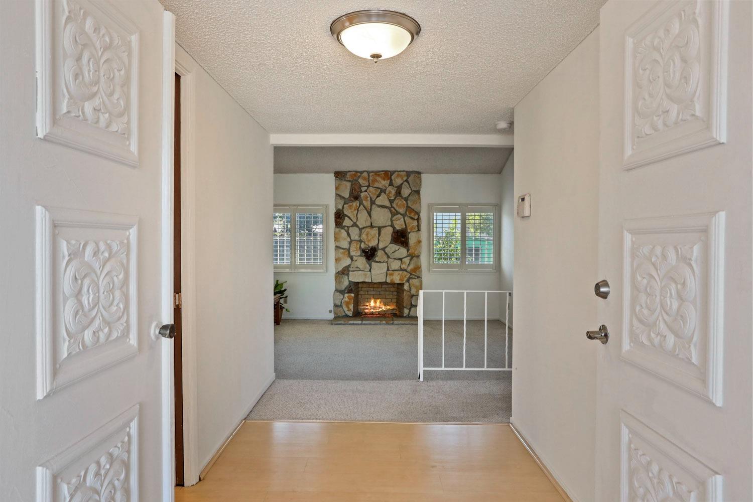 Detail Gallery Image 8 of 46 For 2808 W Hammer Ln, Stockton,  CA 95209 - 3 Beds | 2 Baths