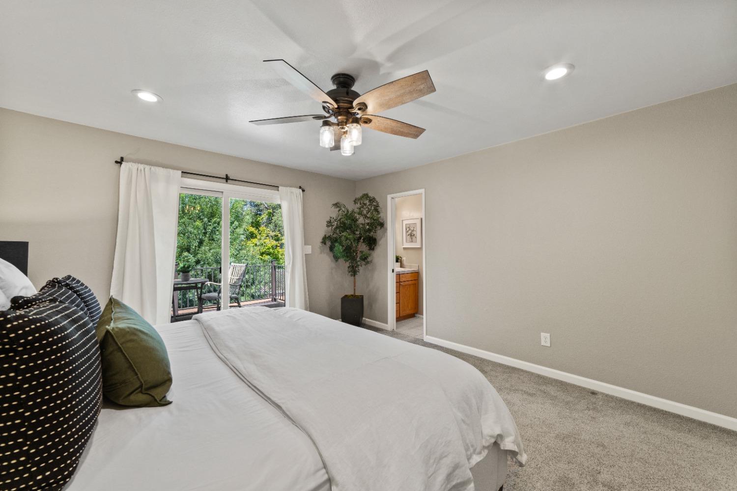 Detail Gallery Image 19 of 63 For 8290 E Granite Dr, Granite Bay,  CA 95746 - 3 Beds | 2/1 Baths