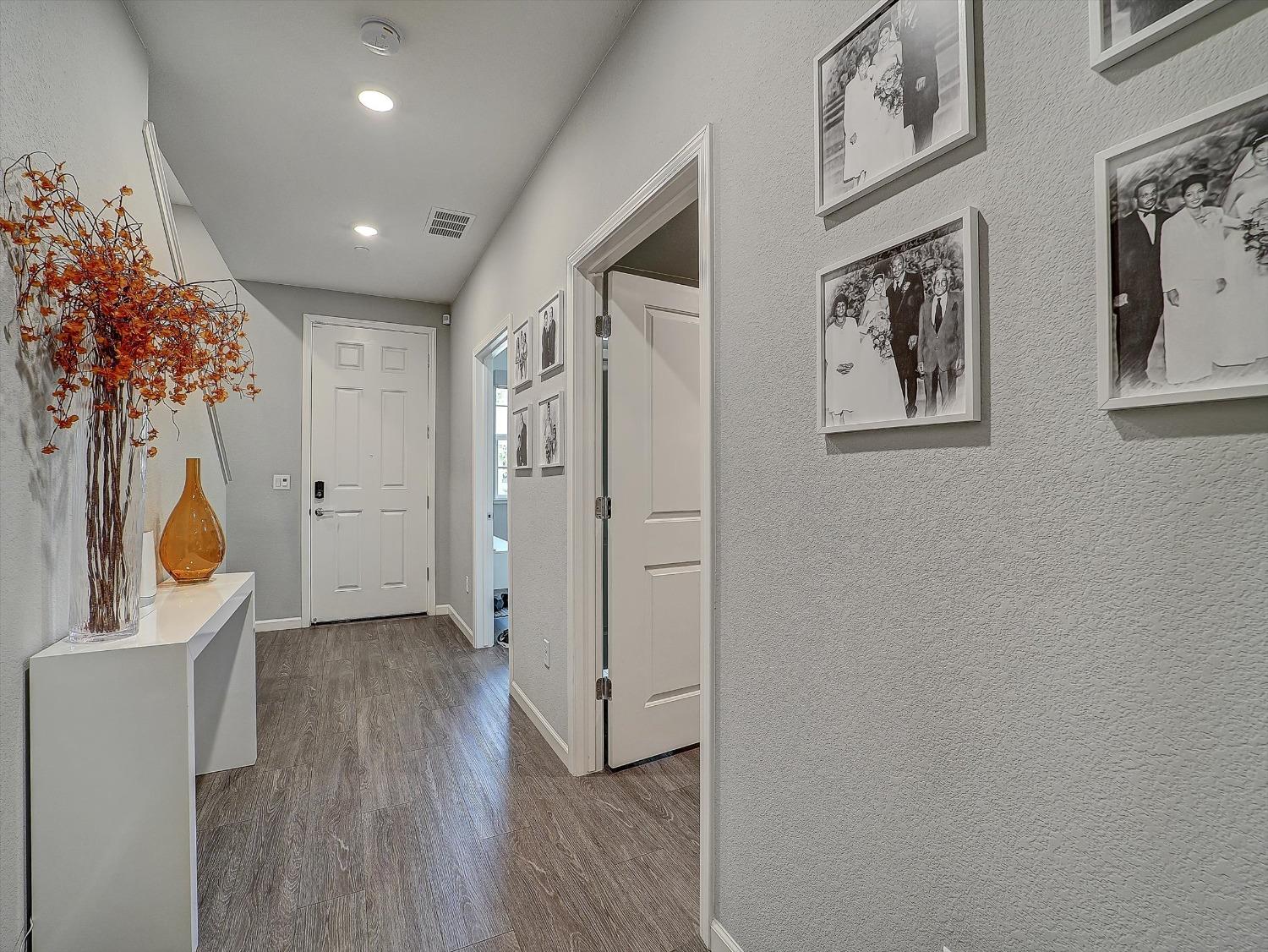 Detail Gallery Image 32 of 97 For 4474 Louvre Ln, Sacramento,  CA 95834 - 4 Beds | 3/1 Baths