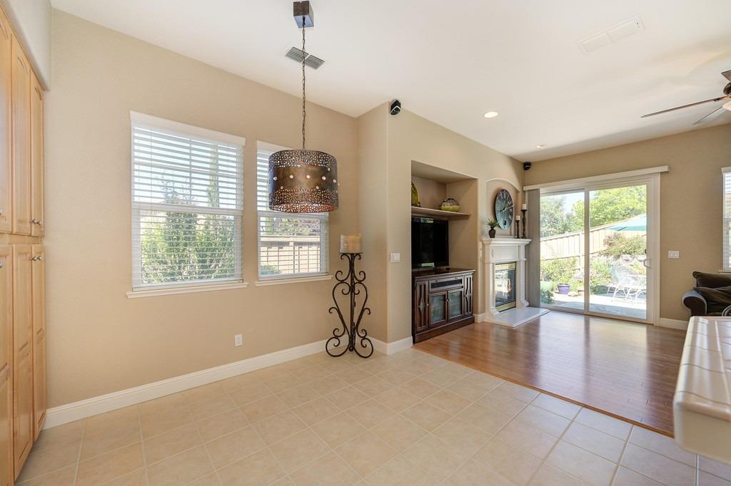 Detail Gallery Image 14 of 49 For 2209 Stockman Cir, Folsom,  CA 95630 - 4 Beds | 2 Baths