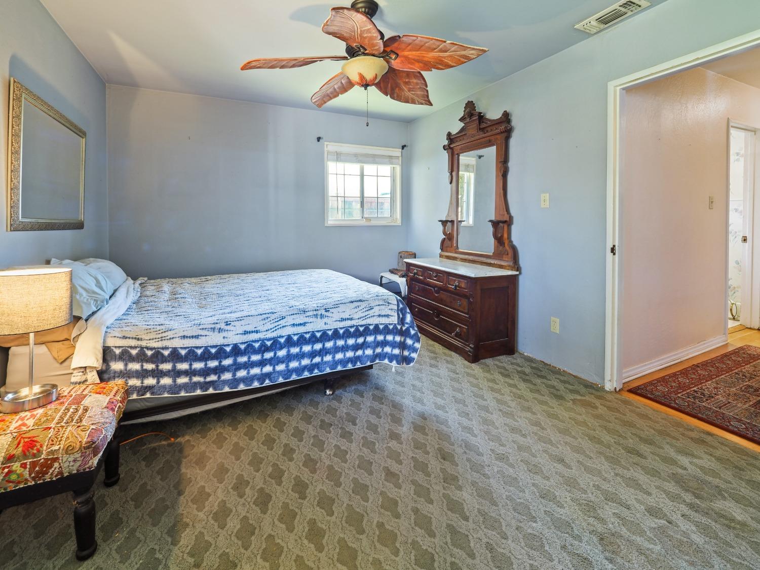 Detail Gallery Image 14 of 41 For 1816 Eastern Ave, Sacramento,  CA 95864 - 3 Beds | 2 Baths