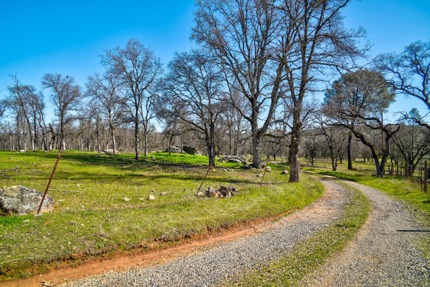 Detail Gallery Image 13 of 59 For 300 Stoney Oaks Blvd, Oroville,  CA 95966 - 3 Beds | 2 Baths