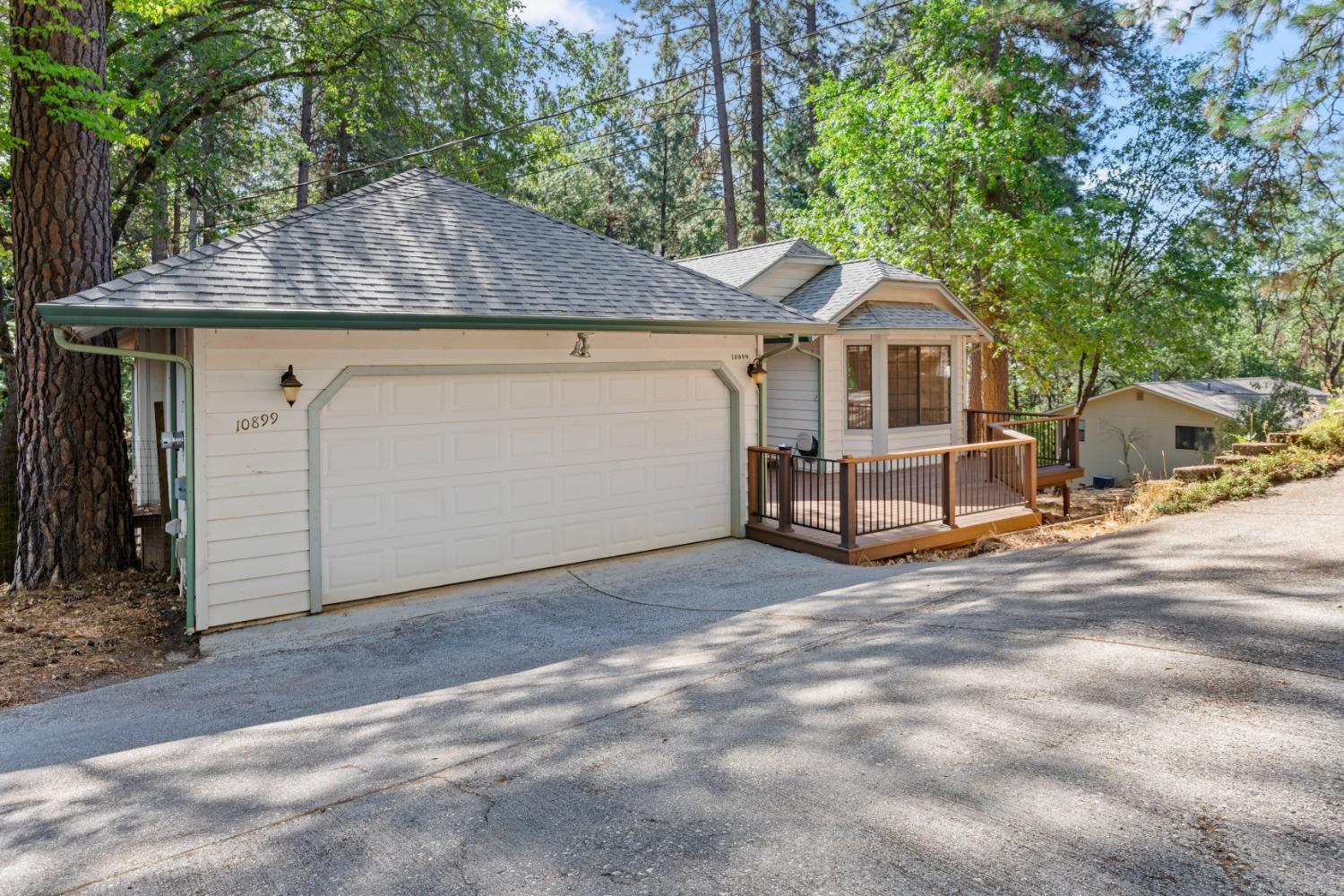 Detail Gallery Image 35 of 50 For 10899 Henson Way, Grass Valley,  CA 95949 - 4 Beds | 3 Baths