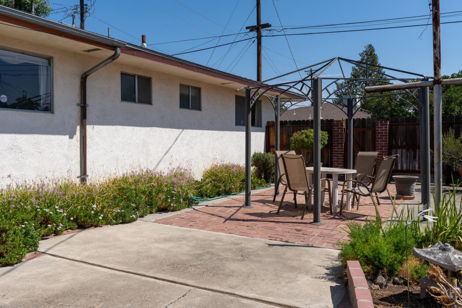 Detail Gallery Image 41 of 47 For 245 W K, Los Banos,  CA 93635 - 3 Beds | 2 Baths