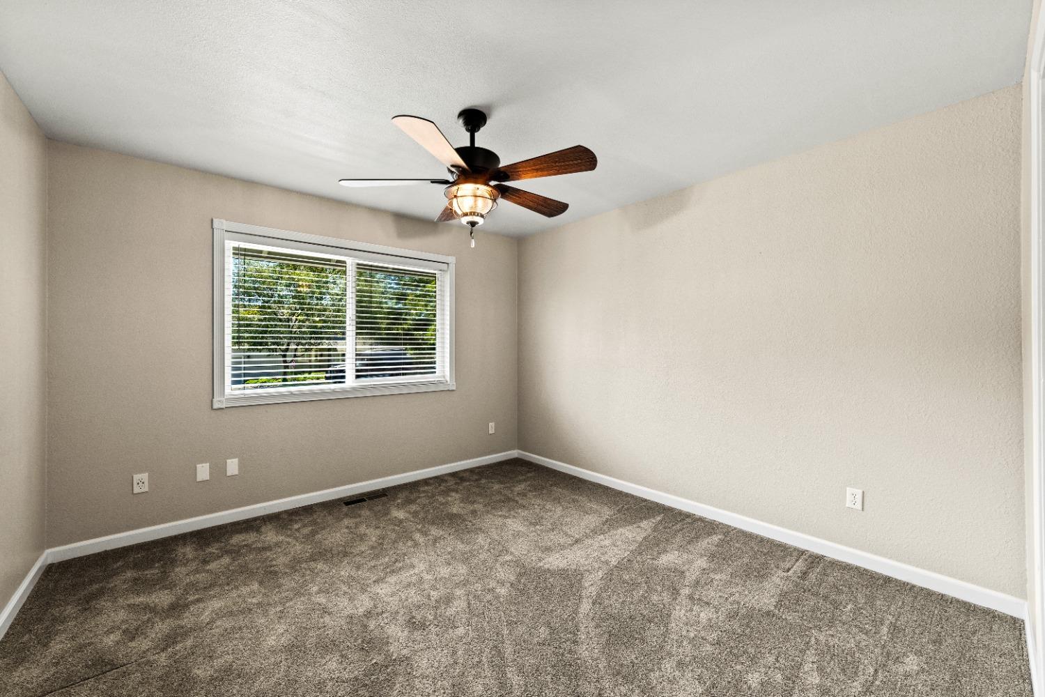 Detail Gallery Image 25 of 63 For 8290 E Granite Dr, Granite Bay,  CA 95746 - 3 Beds | 2/1 Baths