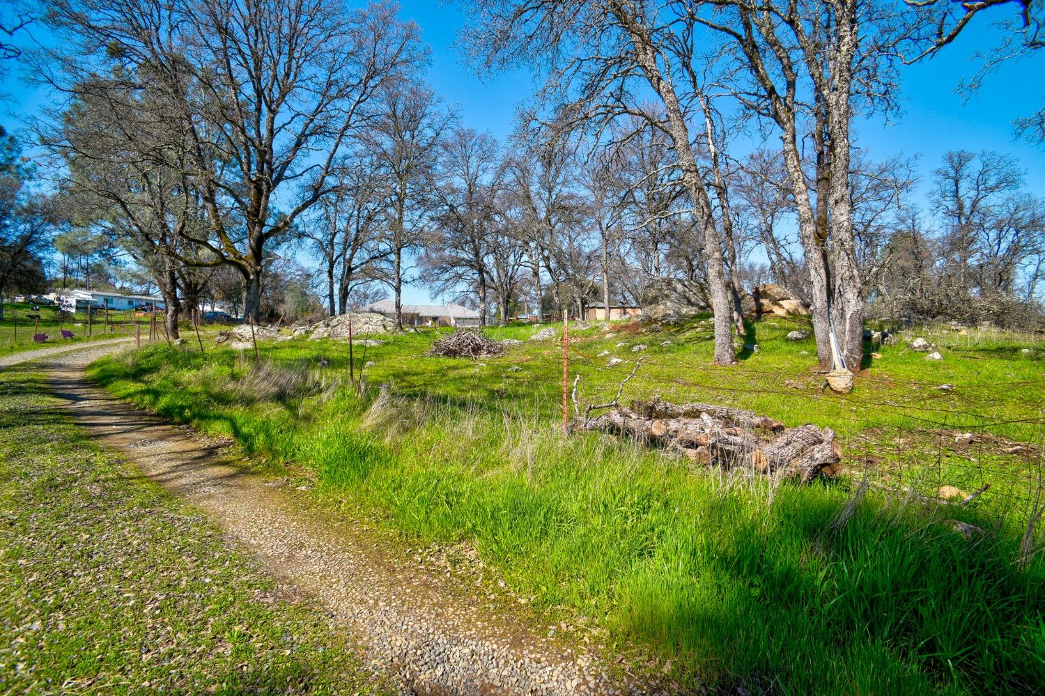 Detail Gallery Image 7 of 59 For 300 Stoney Oaks Blvd, Oroville,  CA 95966 - 3 Beds | 2 Baths