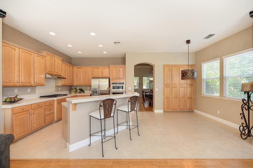 Detail Gallery Image 21 of 49 For 2209 Stockman Cir, Folsom,  CA 95630 - 4 Beds | 2 Baths