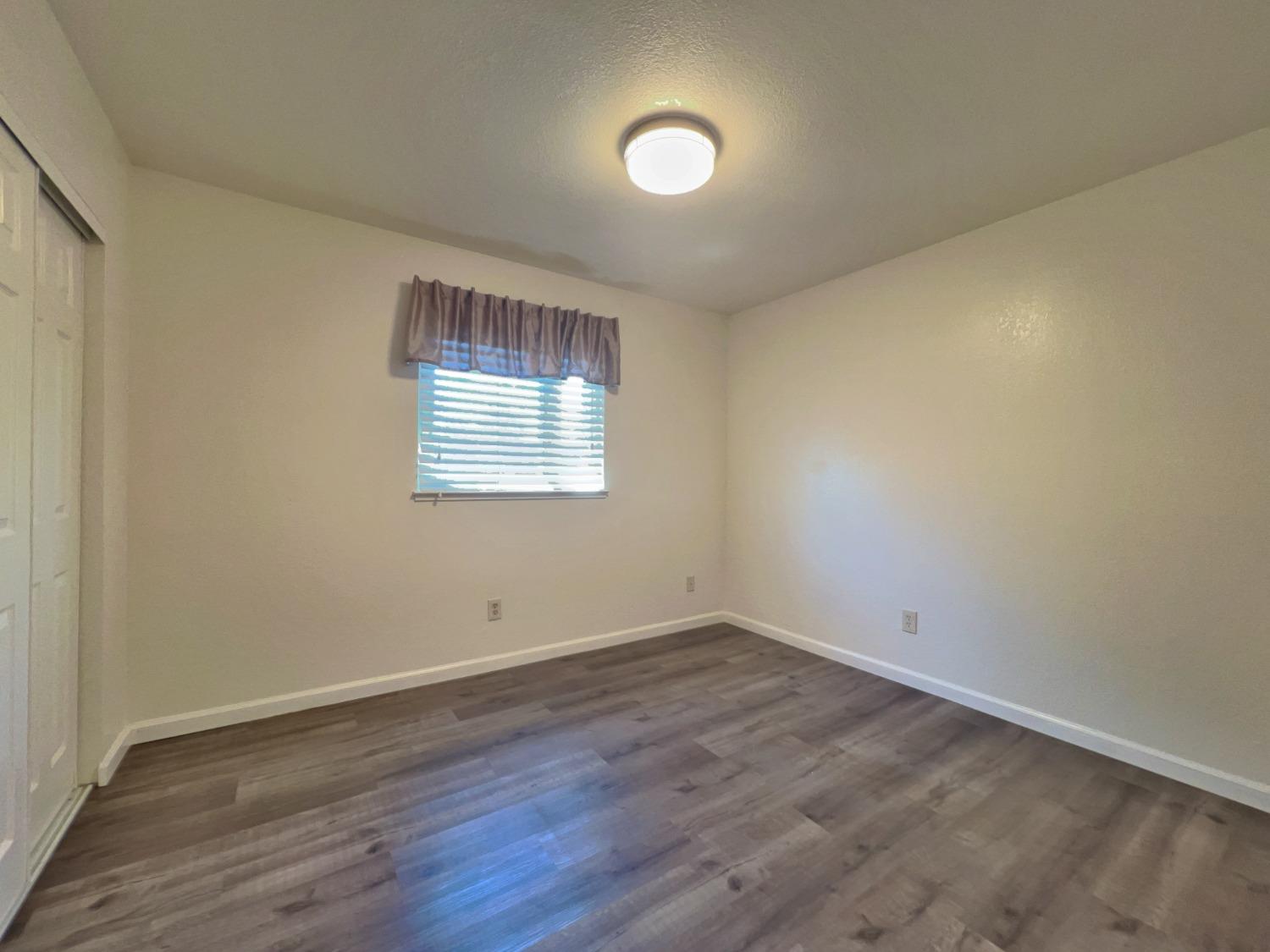 Detail Gallery Image 11 of 19 For 3992 Wildrose Way, Sacramento,  CA 95826 - 3 Beds | 2 Baths