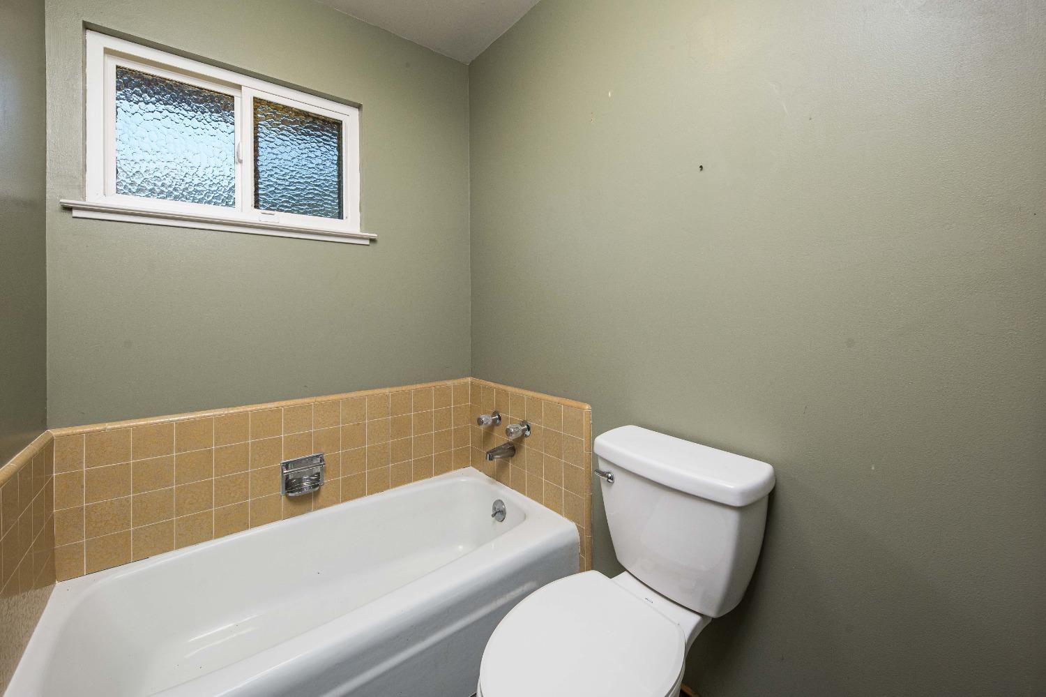 Detail Gallery Image 24 of 46 For 3639 Portsmouth Cir, Stockton,  CA 95219 - 3 Beds | 2 Baths