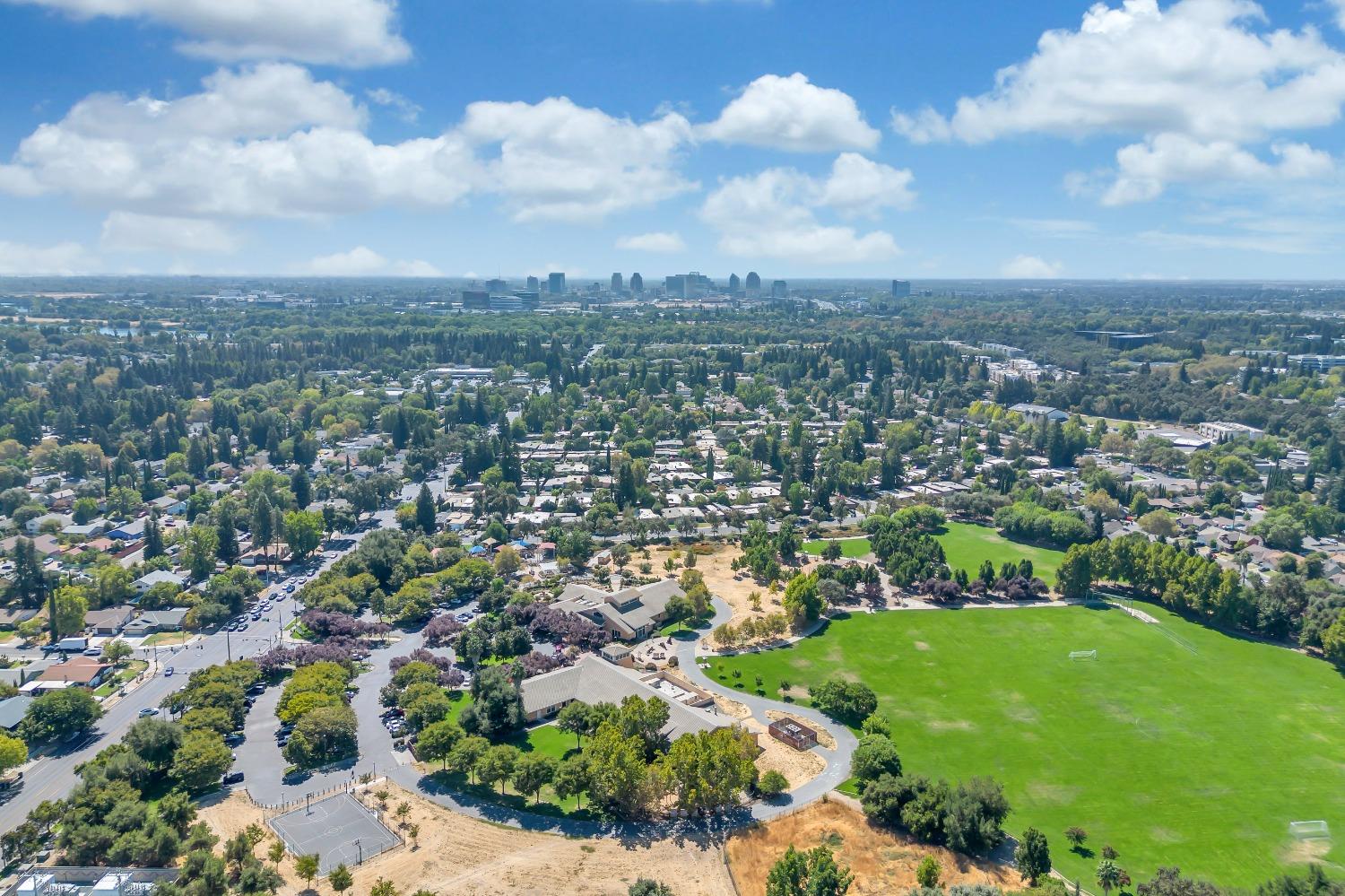 Detail Gallery Image 38 of 40 For 1757 Bridgecreek Dr, Sacramento,  CA 95833 - 2 Beds | 2 Baths