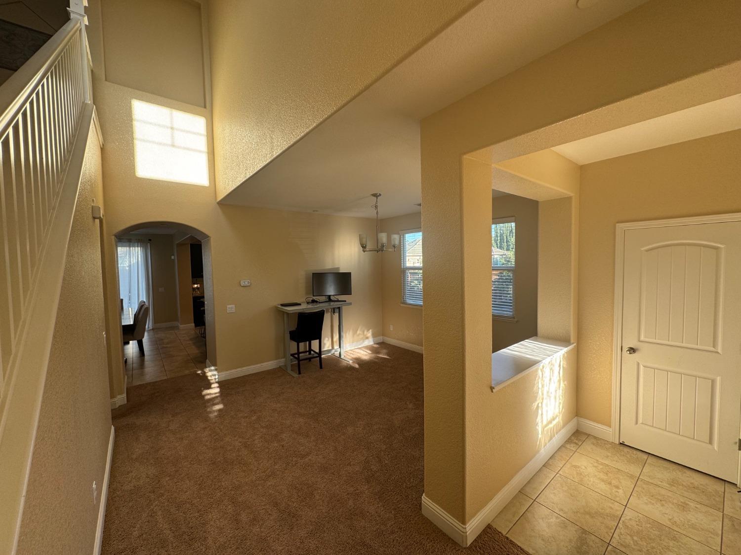 Detail Gallery Image 3 of 22 For 3381 Carriage Ln, Atwater,  CA 95301 - 4 Beds | 2/1 Baths