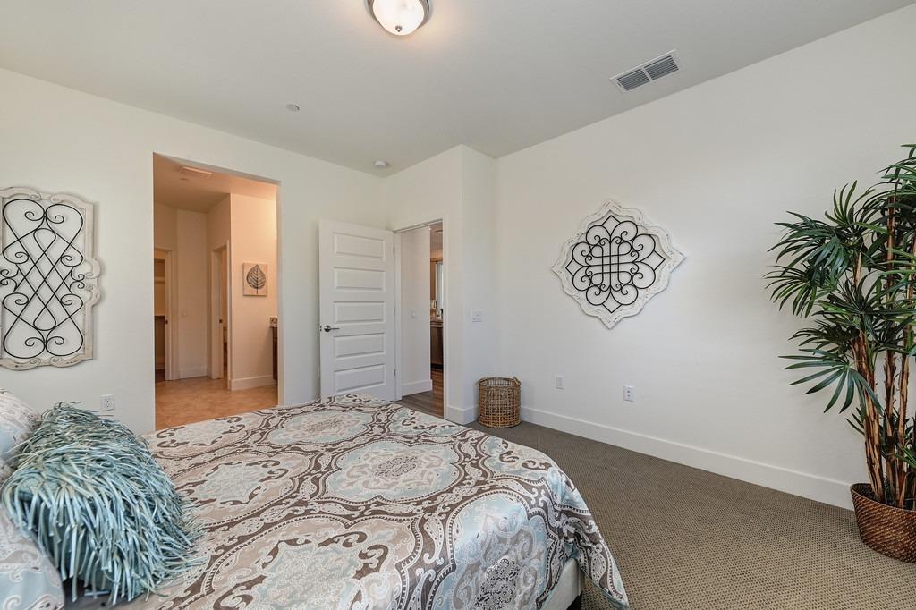 Detail Gallery Image 15 of 35 For 7056 Starburst Ln, Roseville,  CA 95747 - 2 Beds | 2 Baths