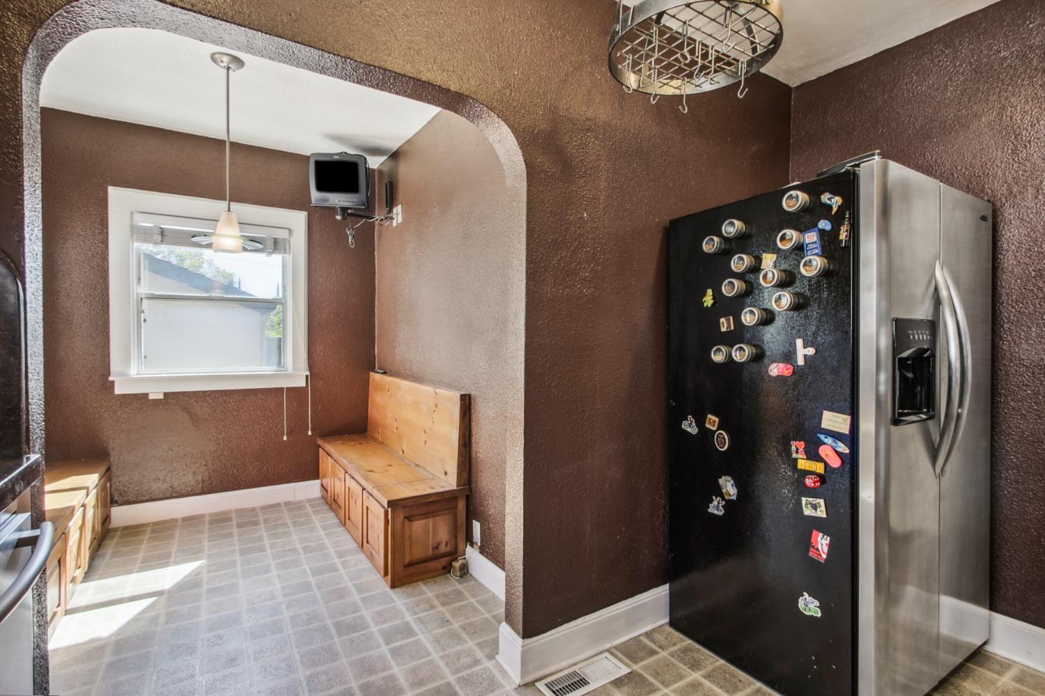 Detail Gallery Image 25 of 44 For 2221 23rd St, Sacramento,  CA 95818 - 2 Beds | 1 Baths