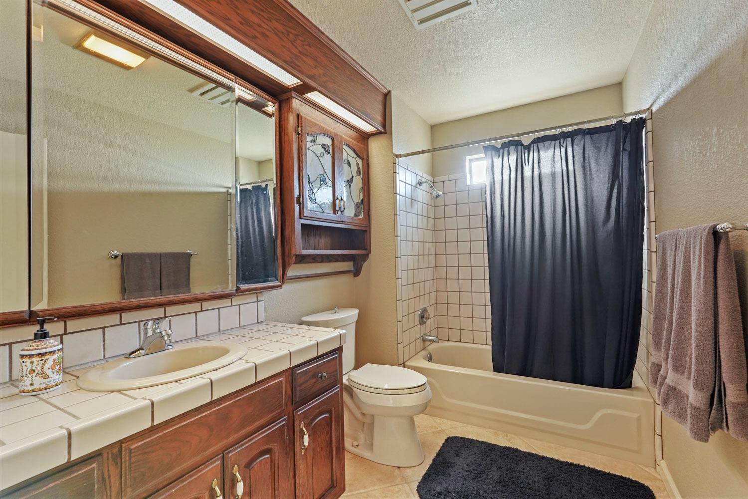 Detail Gallery Image 13 of 28 For 27741 Sowles Rd, Galt,  CA 95632 - 3 Beds | 2/1 Baths