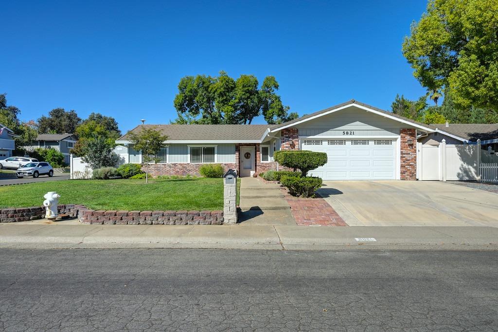 Detail Gallery Image 1 of 1 For 5821 Hosac Way, Citrus Heights,  CA 95621 - 4 Beds | 2 Baths