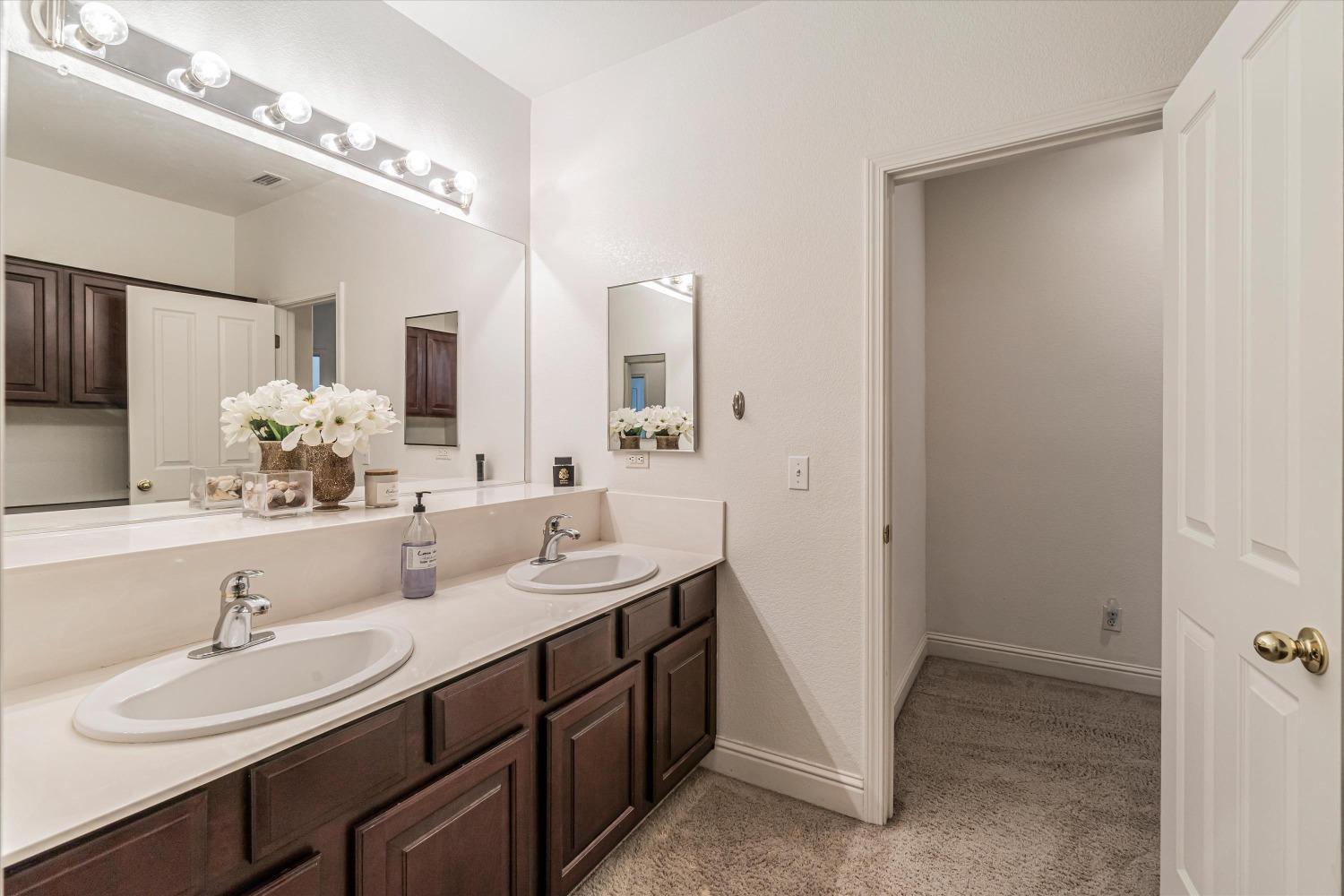 Detail Gallery Image 56 of 75 For 1367 Souza Dr, El Dorado Hills,  CA 95762 - 5 Beds | 3/2 Baths