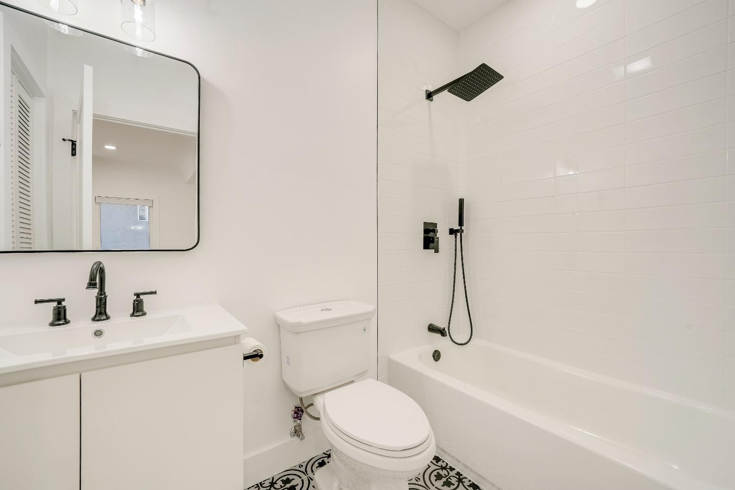 Detail Gallery Image 24 of 43 For 1335 E Flora St, Stockton,  CA 95205 - 2 Beds | 2 Baths