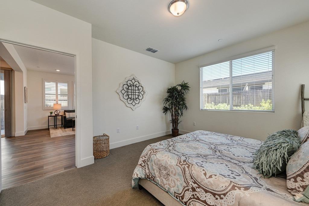 Detail Gallery Image 13 of 35 For 7056 Starburst Ln, Roseville,  CA 95747 - 2 Beds | 2 Baths