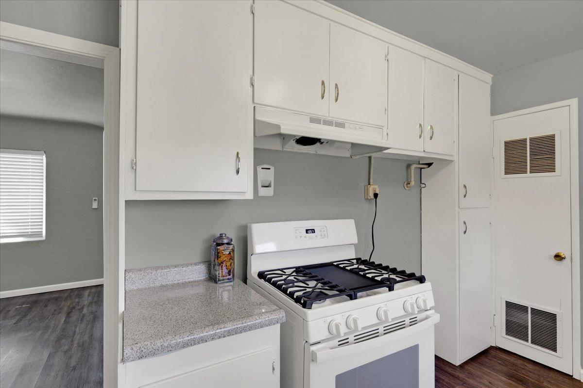 Detail Gallery Image 6 of 16 For 831 Morley Ave, Yuba City,  CA 95991 - 2 Beds | 1 Baths