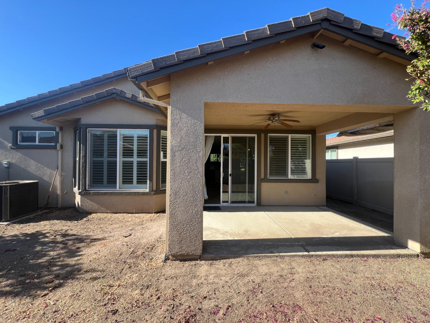 Detail Gallery Image 24 of 36 For 2326 Shadow Berry Dr, Manteca,  CA 95336 - 2 Beds | 2 Baths