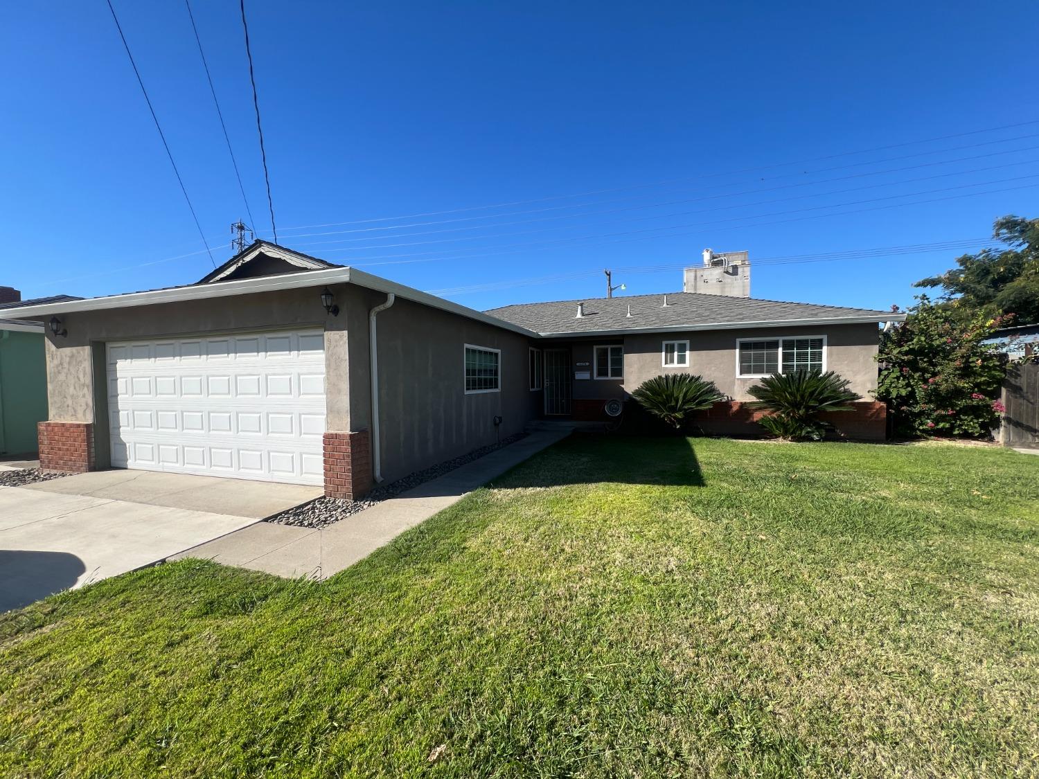 Detail Gallery Image 2 of 37 For 1170 S Minaret Ave, Turlock,  CA 95380 - 3 Beds | 2 Baths