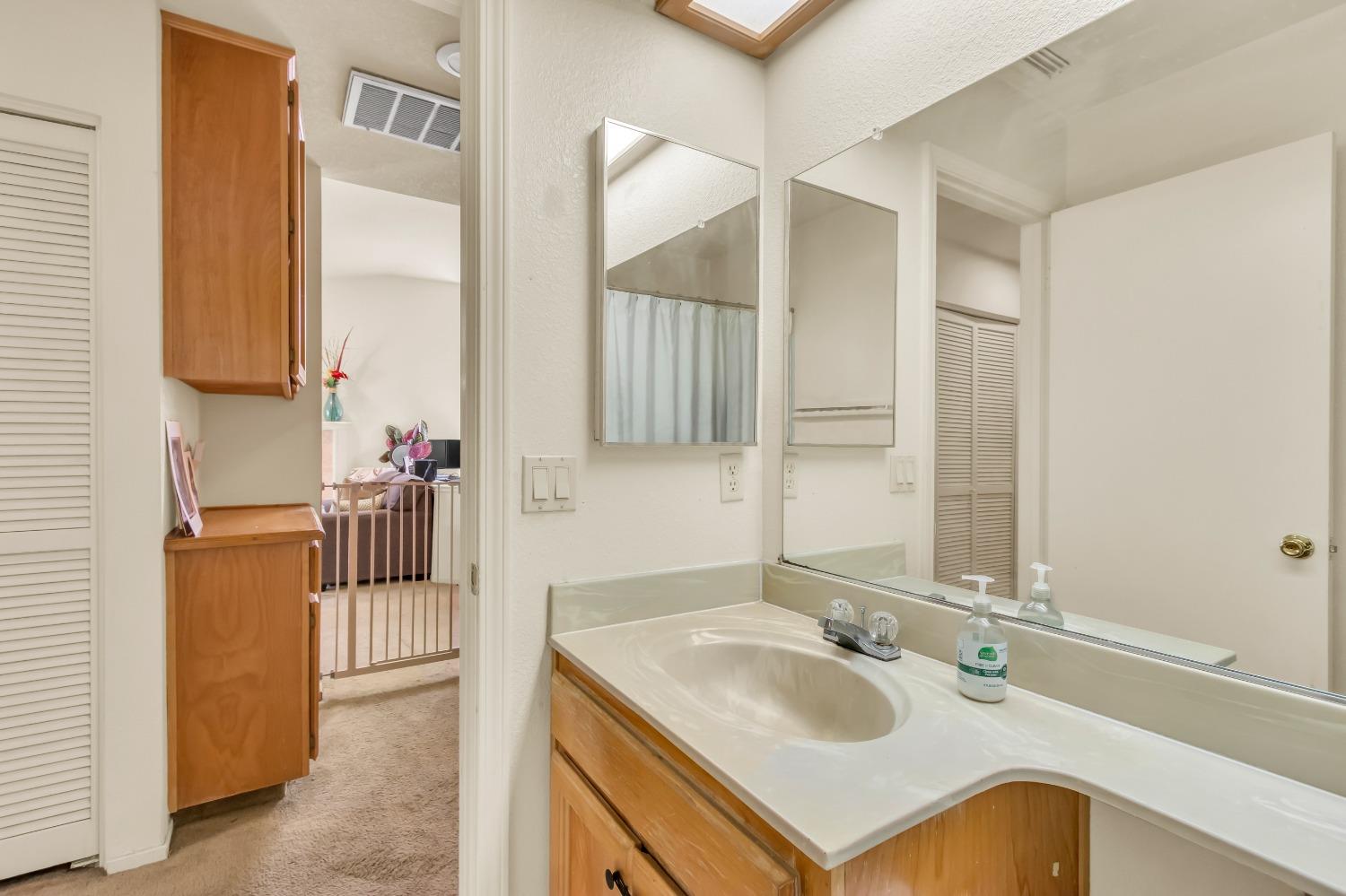 Detail Gallery Image 23 of 40 For 1757 Bridgecreek Dr, Sacramento,  CA 95833 - 2 Beds | 2 Baths