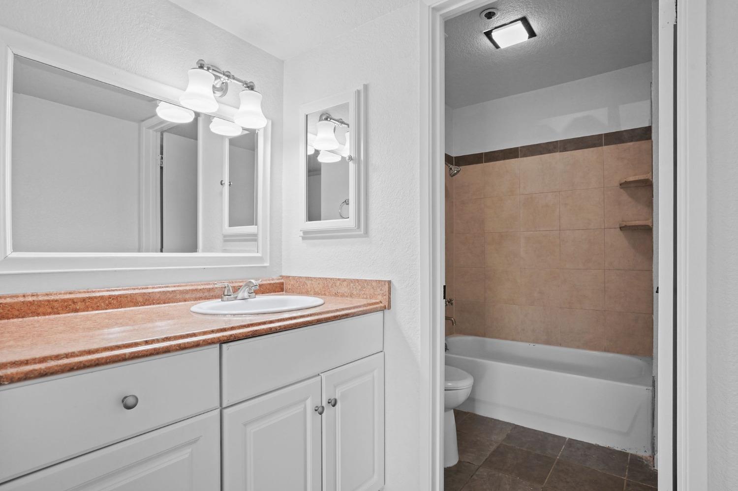 Detail Gallery Image 13 of 22 For 1019 Dornajo Way #167,  Sacramento,  CA 95825 - 1 Beds | 1 Baths