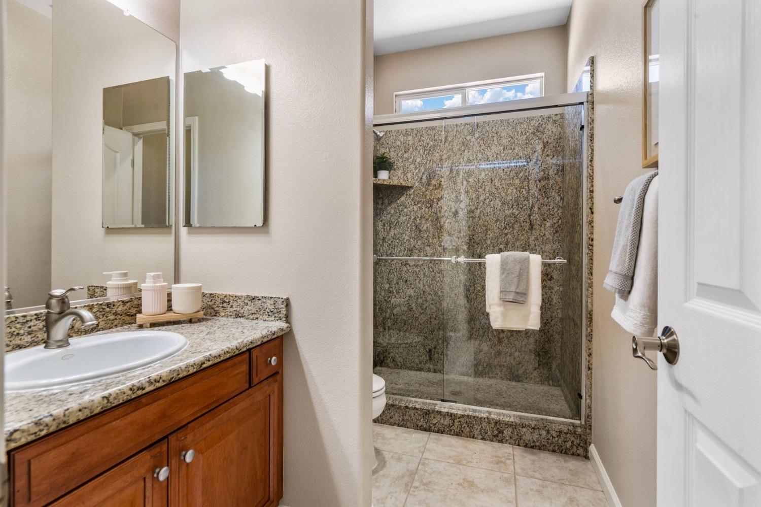 Detail Gallery Image 19 of 81 For 15 S Estados St, Mountain House,  CA 95391 - 6 Beds | 4/1 Baths