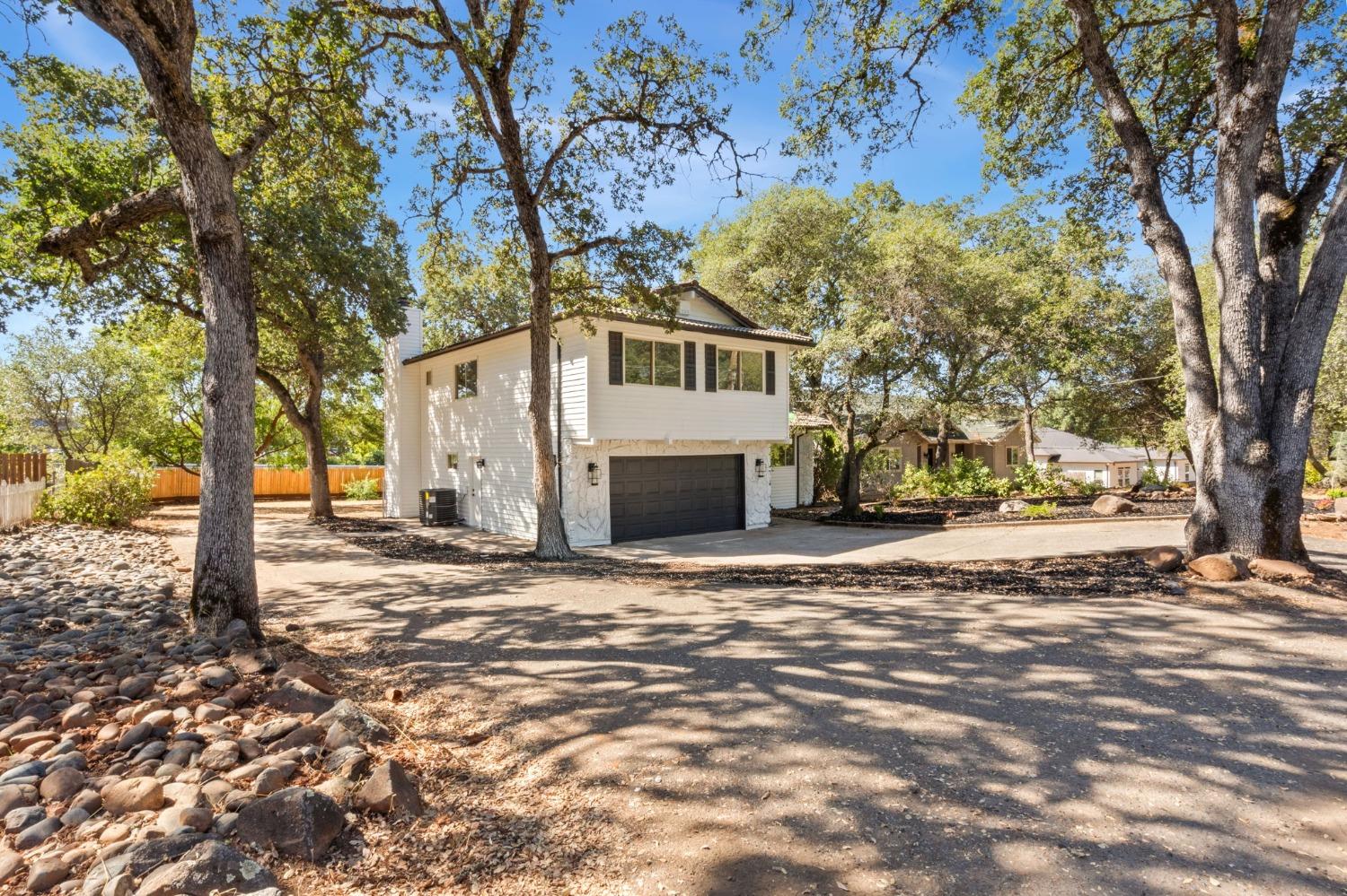 Detail Gallery Image 3 of 27 For 3278 Country Club Dr, Cameron Park,  CA 95682 - 4 Beds | 2/1 Baths