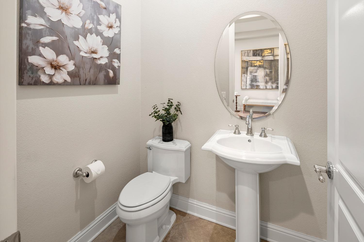 Detail Gallery Image 25 of 43 For 2120 Benton Loop, Roseville,  CA 95747 - 3 Beds | 2/1 Baths