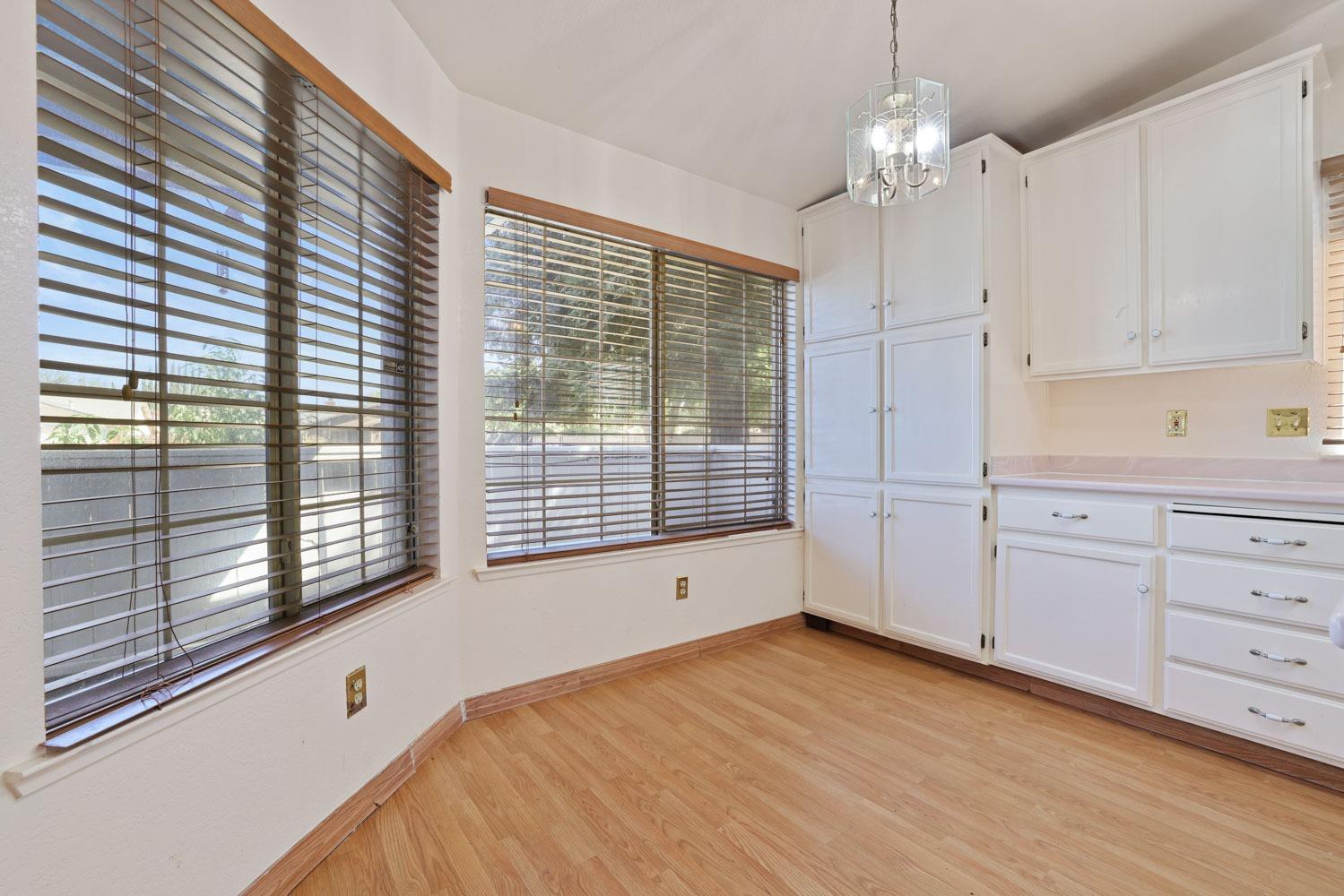 Detail Gallery Image 12 of 43 For 1949 Fultz Ct, Merced,  CA 95341 - 3 Beds | 2 Baths